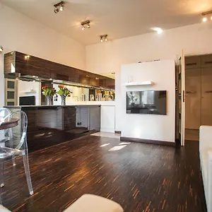 https://apartament-3-maja.warsawhotelspoland.com