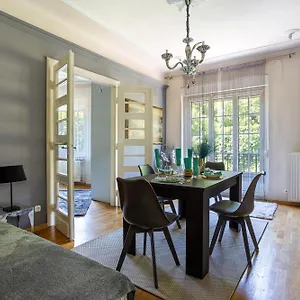 https://serpentine-apartments-at-buda-castle.inbudapesthotels.com