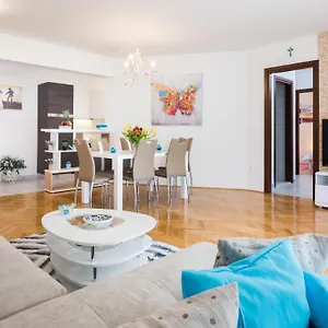 https://arijana-apartment.splithotels.org