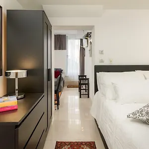 astudio-suites.splithotels.org/
